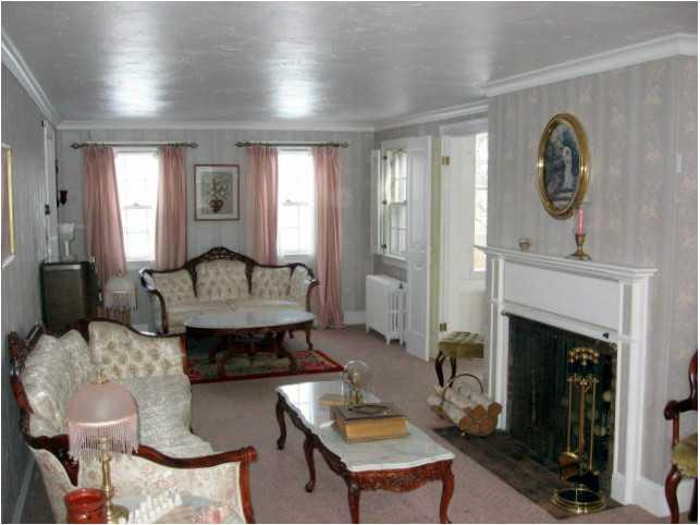 582 River Road North Anson, ME 04958 - Photo 4 of 26 Living Room.