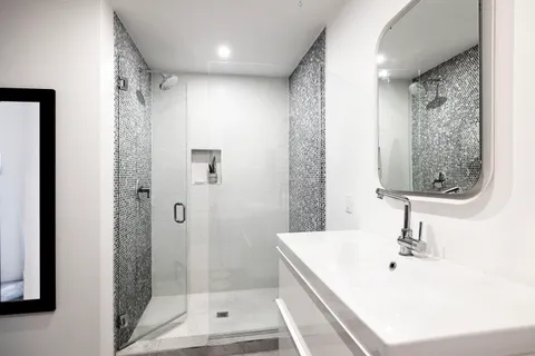 $469,000 | 250 East Via Escuela, Unit G, Palm Springs, CA 92262