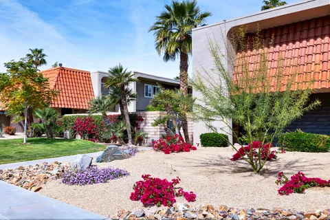 $469,000 | 250 East Via Escuela, Unit G, Palm Springs, CA 92262