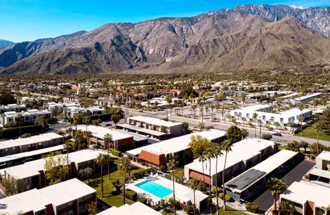$469,000 | 250 East Via Escuela, Unit G, Palm Springs, CA 92262
