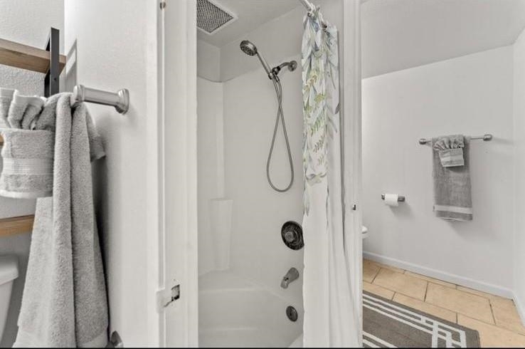111 Kahului Beach Road, Unit B112 Kahului, HI 96732 - Photo 10 of 15 a bathroom with a shower