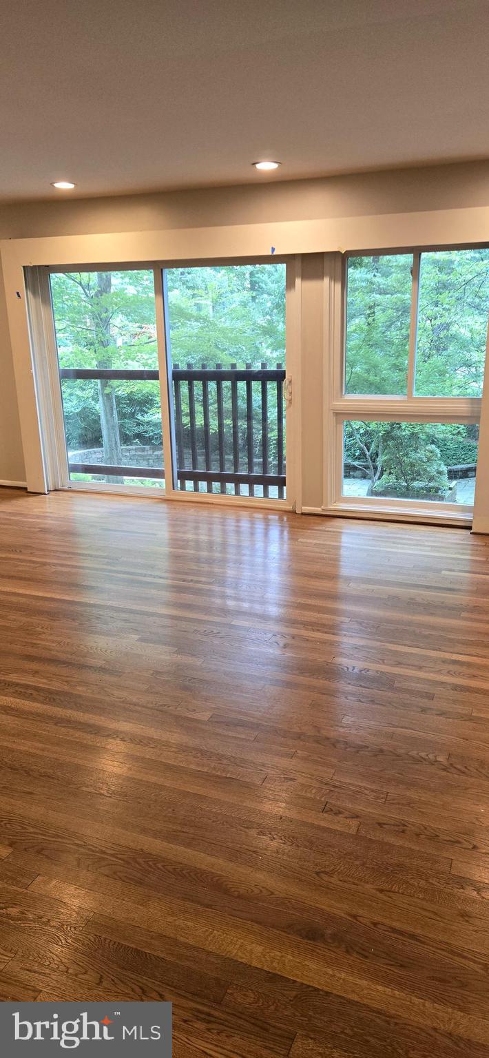 10612 Crossing Creek Road Potomac, MD 20854 - Photo 13 of 46 Gallery Image 13