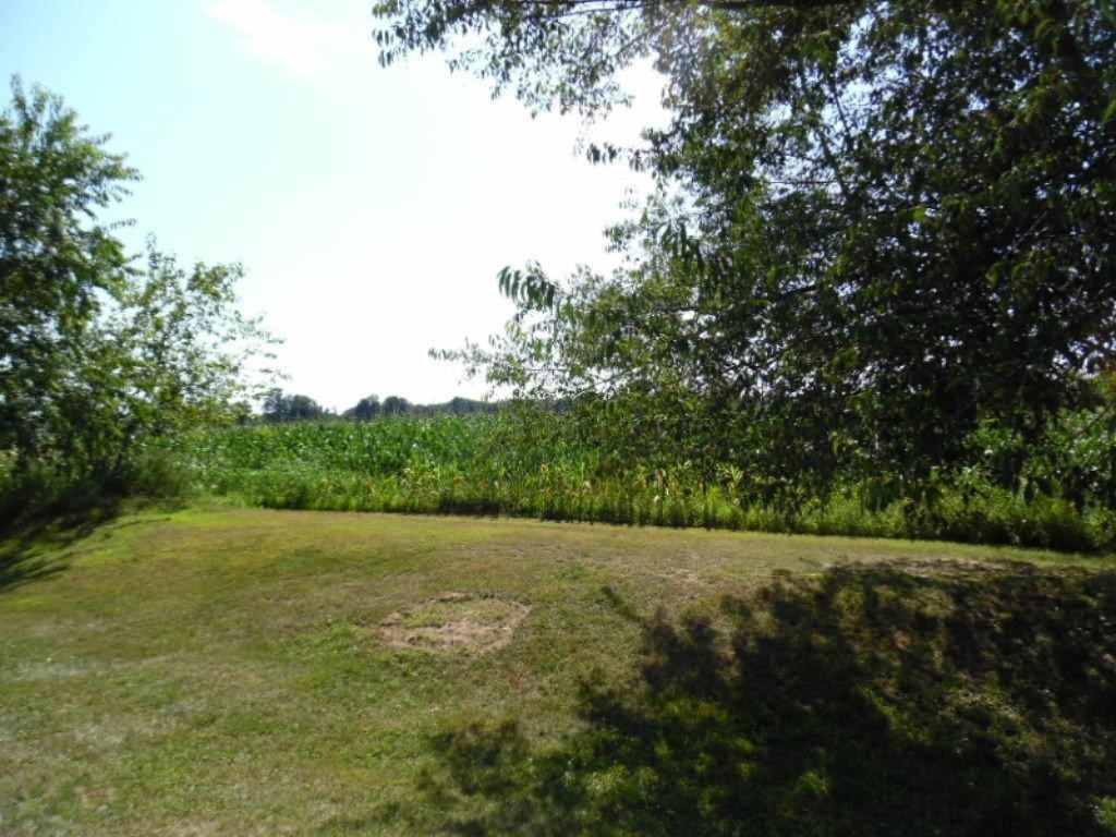6 Atwood Road Dowagiac, MI 49047 - Photo 2 of 16 SAM_2443