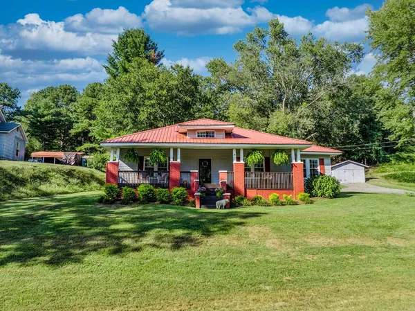$269,000 | 195 Isabella Avenue, Copperhill, TN 37317