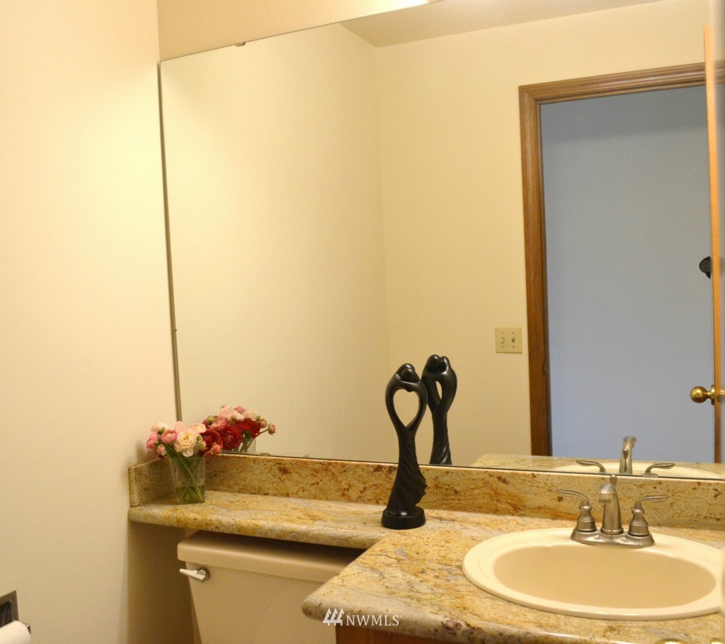 9126 Northeast 151st Street Bothell, WA 98011 - Photo 22 of 24 Gallery Image 22