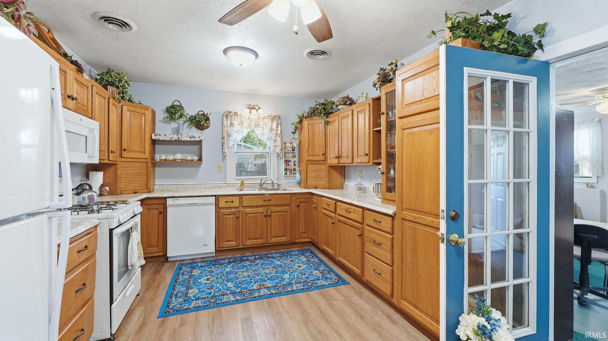 98 West Washington Street Poneto, IN 46781 - Photo 12 of 40