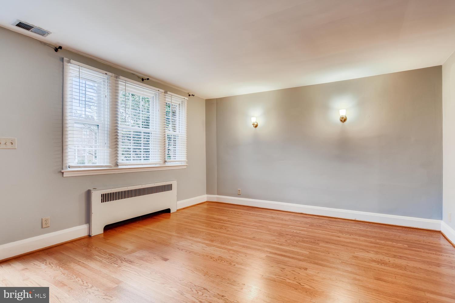 41 Murdock Road Baltimore, MD 21212 - Photo 5 of 30 LIving room
