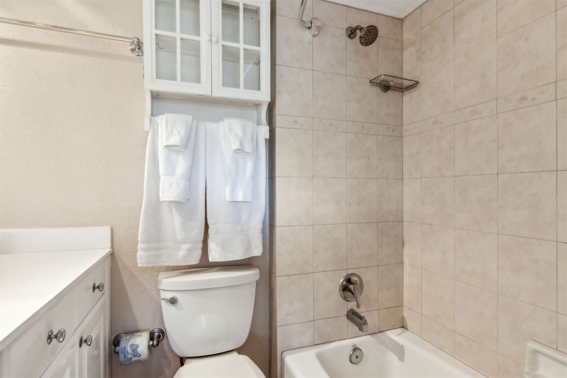 1107 Beach Walker Road, Unit 1107 Fernandina Beach, FL 32034 - Photo 21 of 63 a bathroom with a toilet and a shower