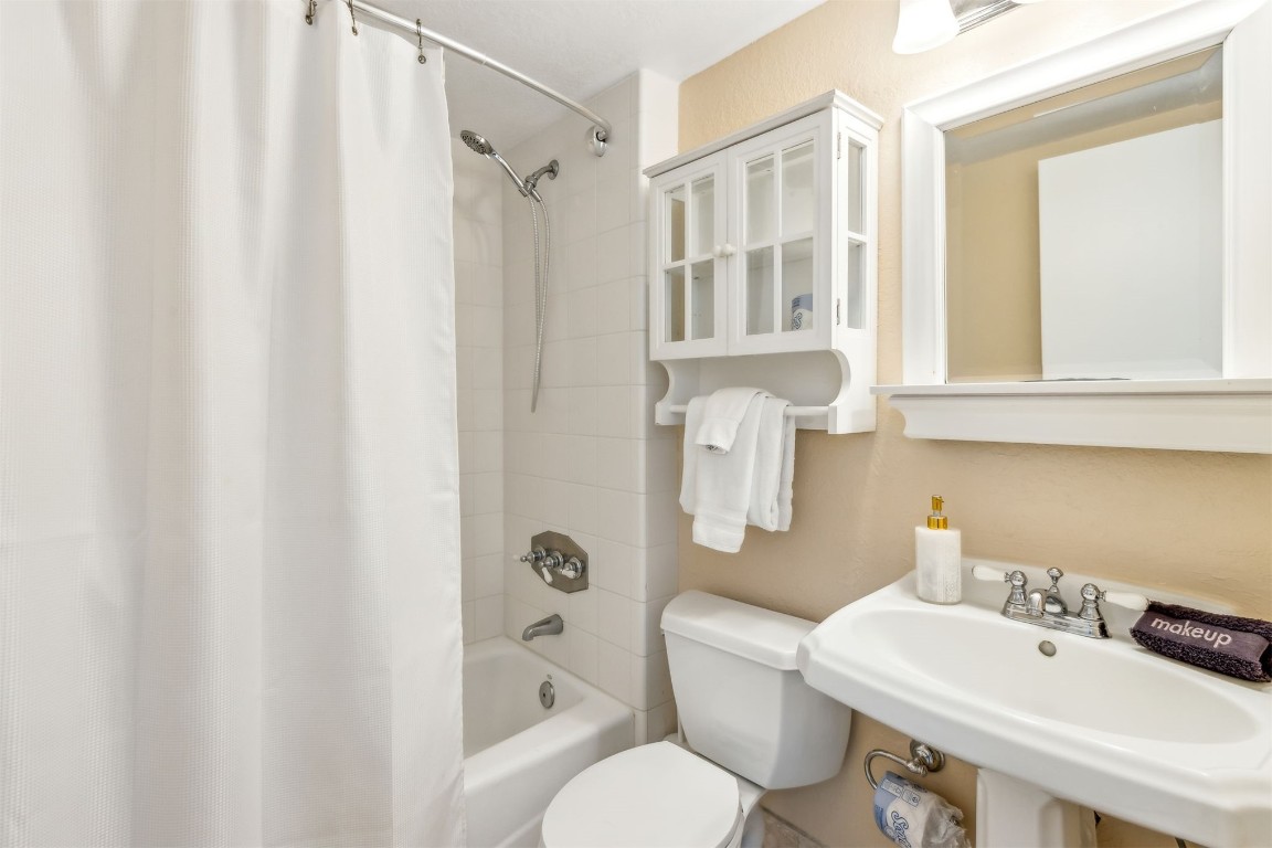 1107 Beach Walker Road, Unit 1107 Fernandina Beach, FL 32034 - Photo 29 of 63 a bathroom with a sink toilet and shower