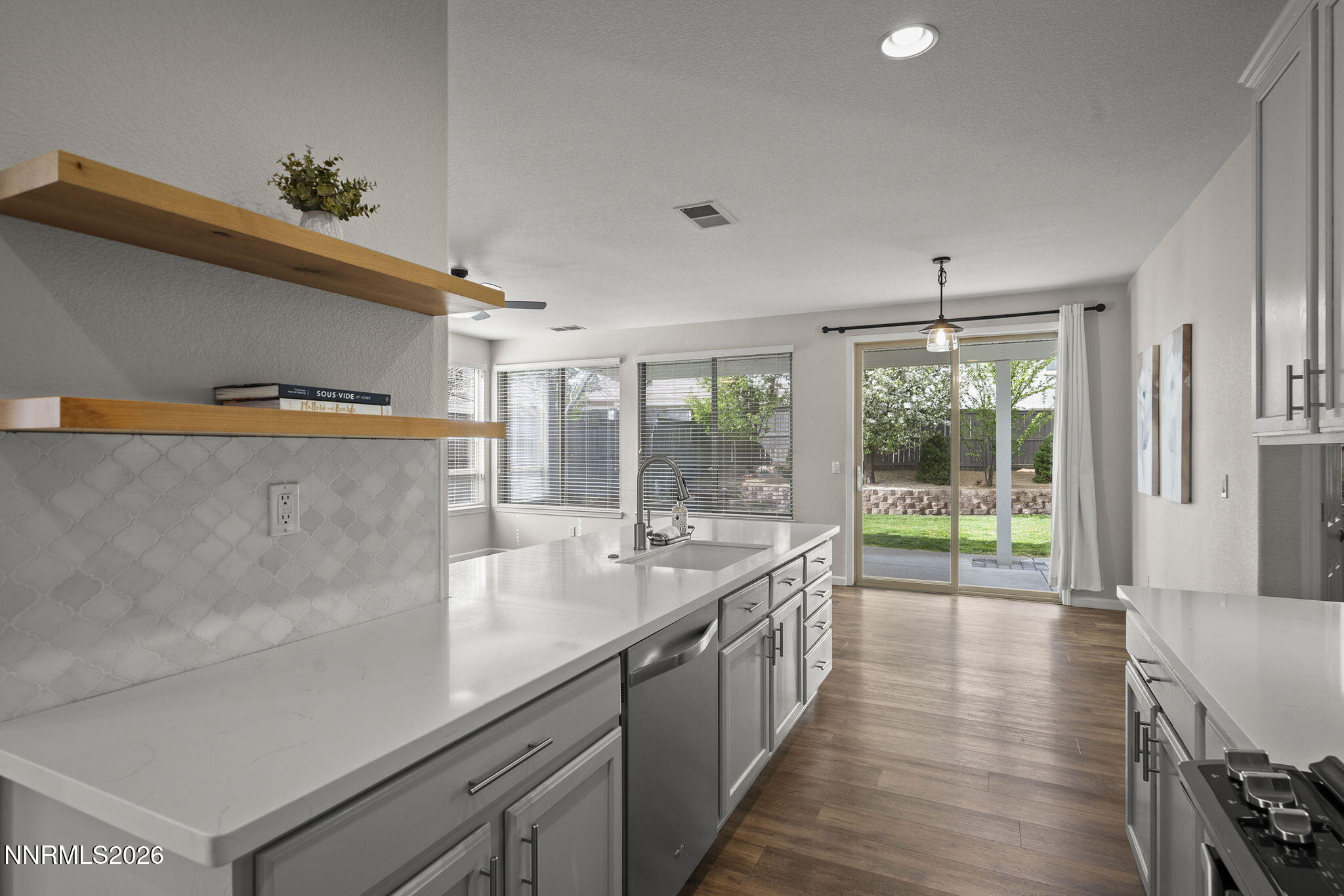 450 Roseben Court Reno, NV 89521 - Photo 18 of 40 18-web-or-mls-_DSC0077