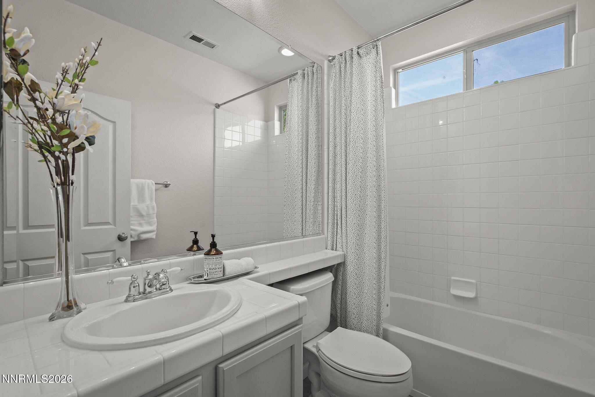 450 Roseben Court Reno, NV 89521 - Photo 25 of 40 25-web-or-mls-_DSC0136