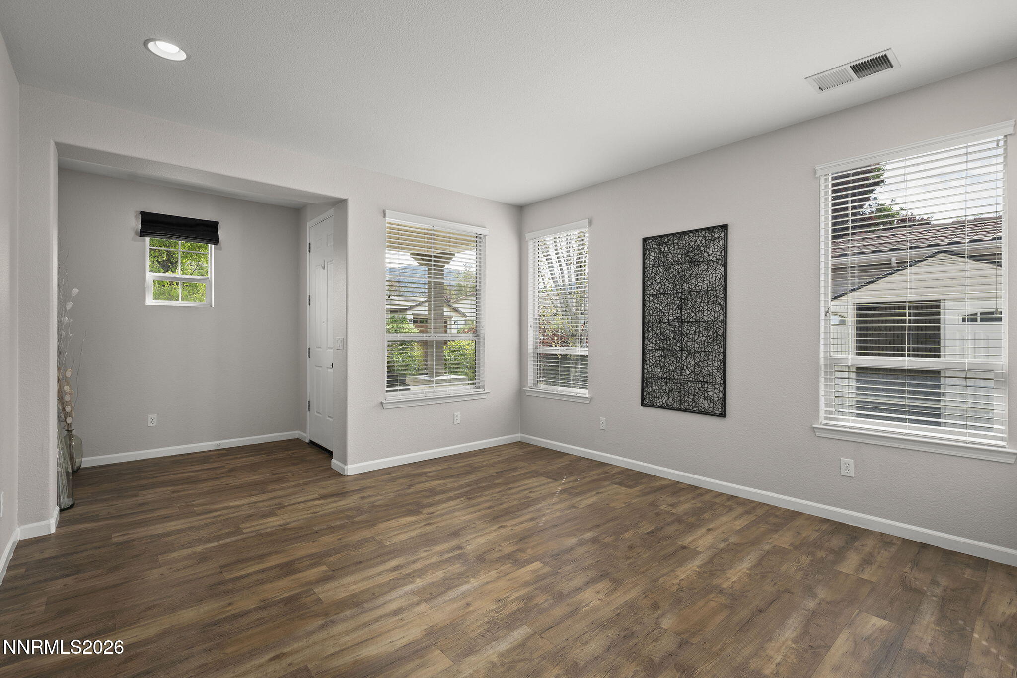 450 Roseben Court Reno, NV 89521 - Photo 7 of 40 7-web-or-mls-_DSC0013