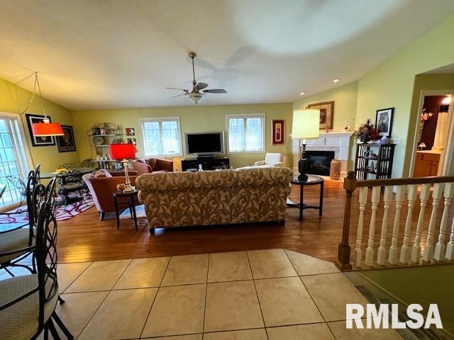 454 Elle Court Springfield, IL 62711 - Photo 13 of 38