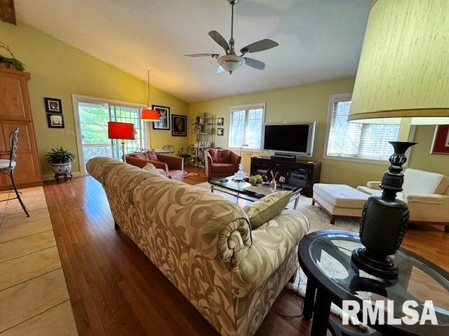 454 Elle Court Springfield, IL 62711 - Photo 15 of 38