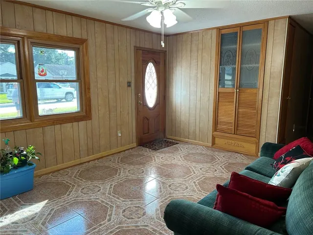 $1,800 | 321 Elsa Drive, Westwego, LA 70094