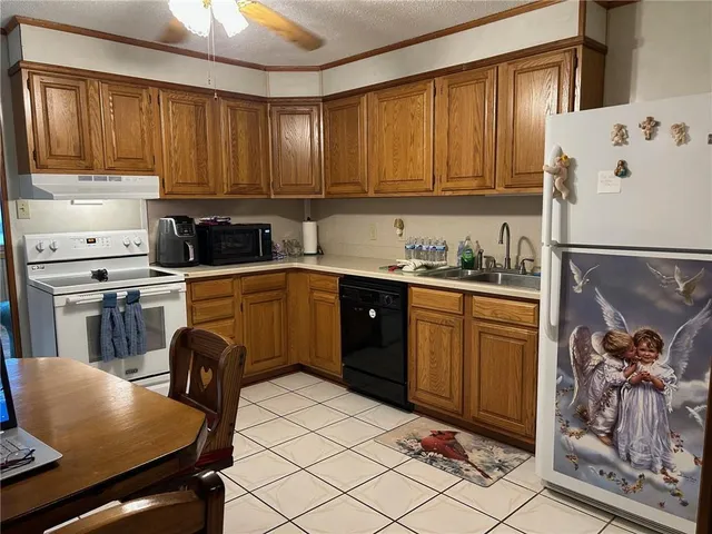 $1,800 | 321 Elsa Drive, Westwego, LA 70094