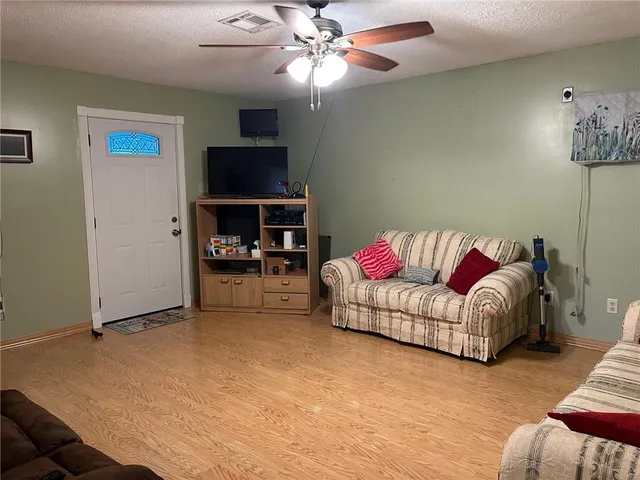 $1,800 | 321 Elsa Drive, Westwego, LA 70094