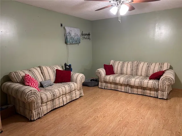 $1,800 | 321 Elsa Drive, Westwego, LA 70094