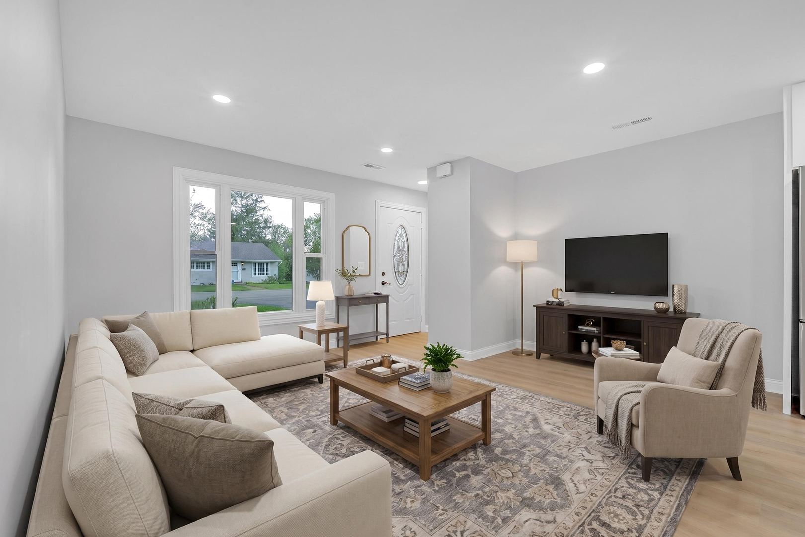 15 Johnathan Road Lake Zurich, IL 60047 - Photo 4 of 44 Gallery Image 4