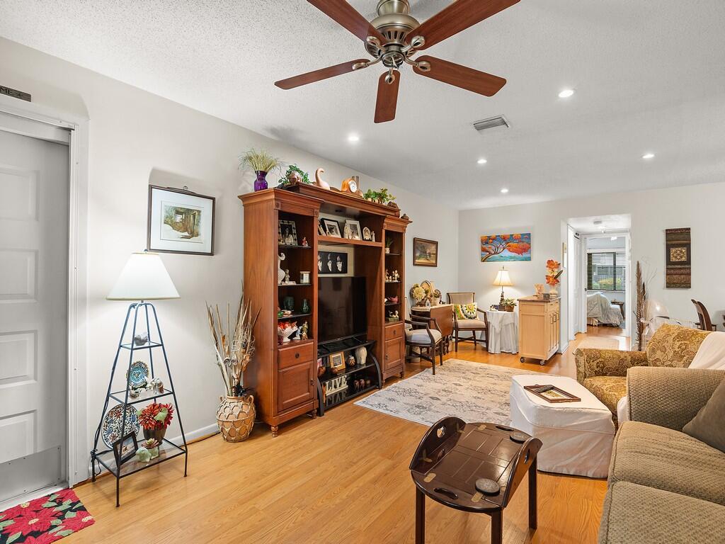 1702 Lakefront Boulevard, Unit B Fort Pierce, FL 34982 - Photo 11 of 29 Resized017