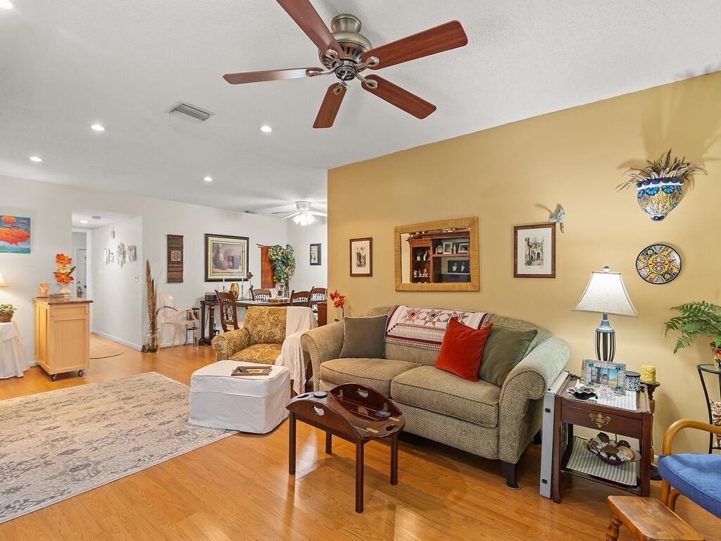 1702 Lakefront Boulevard, Unit B Fort Pierce, FL 34982 - Photo 13 of 29 Resized013