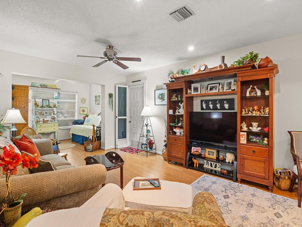 1702 Lakefront Boulevard, Unit B Fort Pierce, FL 34982 - Photo 14 of 29 Resized012