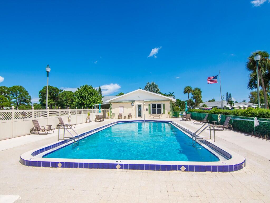 1702 Lakefront Boulevard, Unit B Fort Pierce, FL 34982 - Photo 24 of 29 Resized047