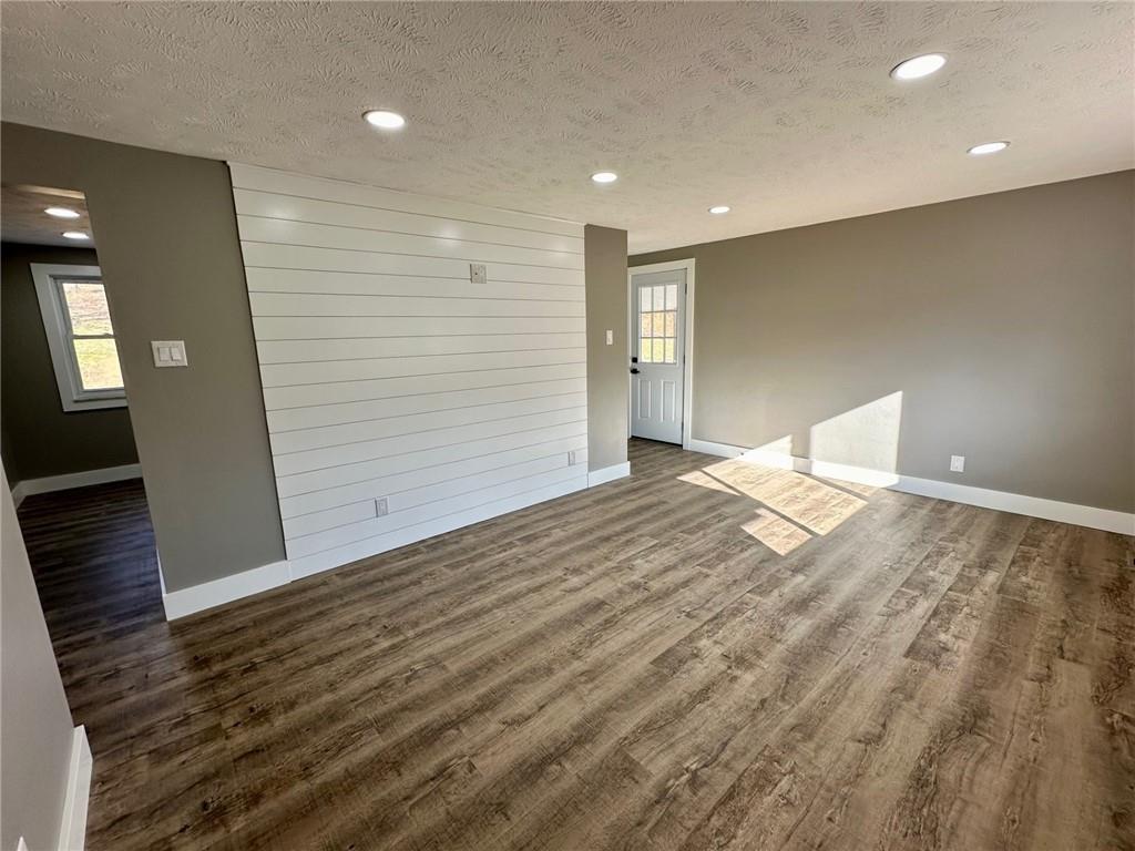 304 Vaneal Road Washington, PA 15301 - Photo 7 of 30 Gallery Image 7