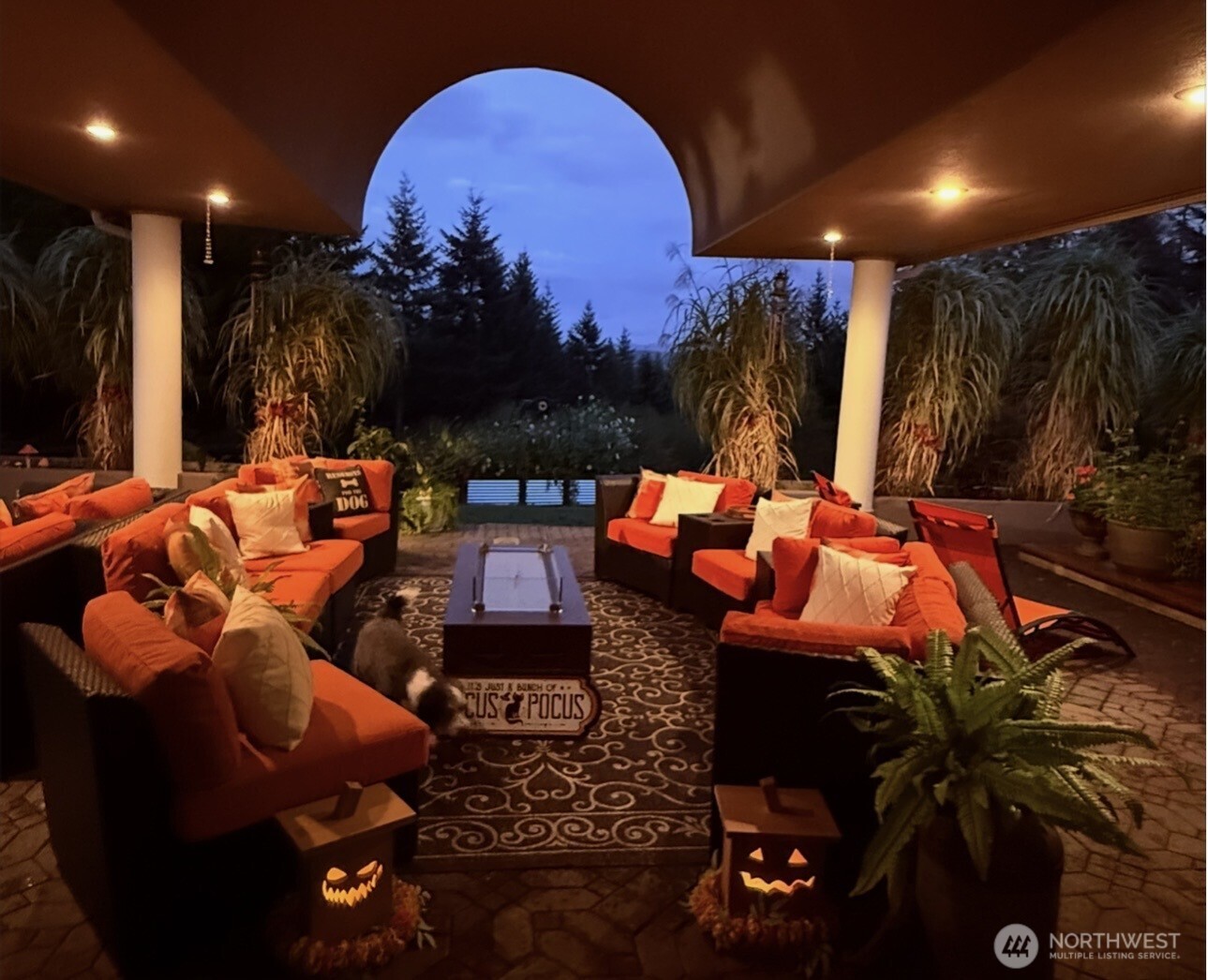 2599 Seminary Hill Road Centralia, WA 98531 - Photo 26 of 40 an outdoor space with lounge chair