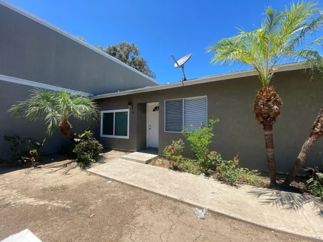 $2,590 | 702 R Avenue, Unit 6, National City, CA 91950