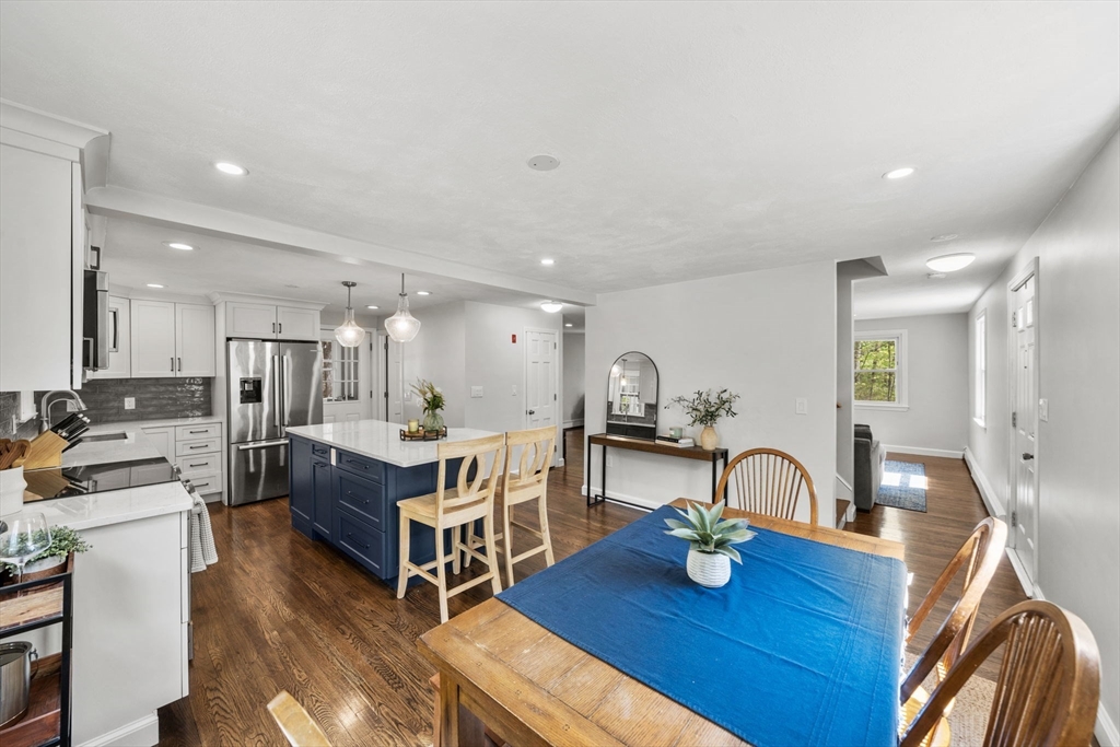 541 Flagg Hill Road Boxborough, MA 01719 - Photo 3 of 27