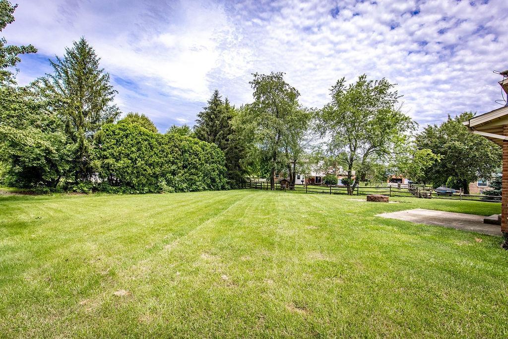 6215 Deer Run Road Middletown, OH 45044 - Photo 5 of 47 Gallery Image 5