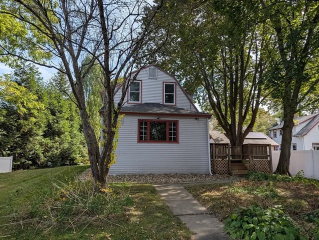 $2,600 | 25 Graves Street, Deerfield, MA 01373