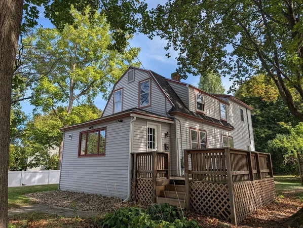 $2,600 | 25 Graves Street, Deerfield, MA 01373