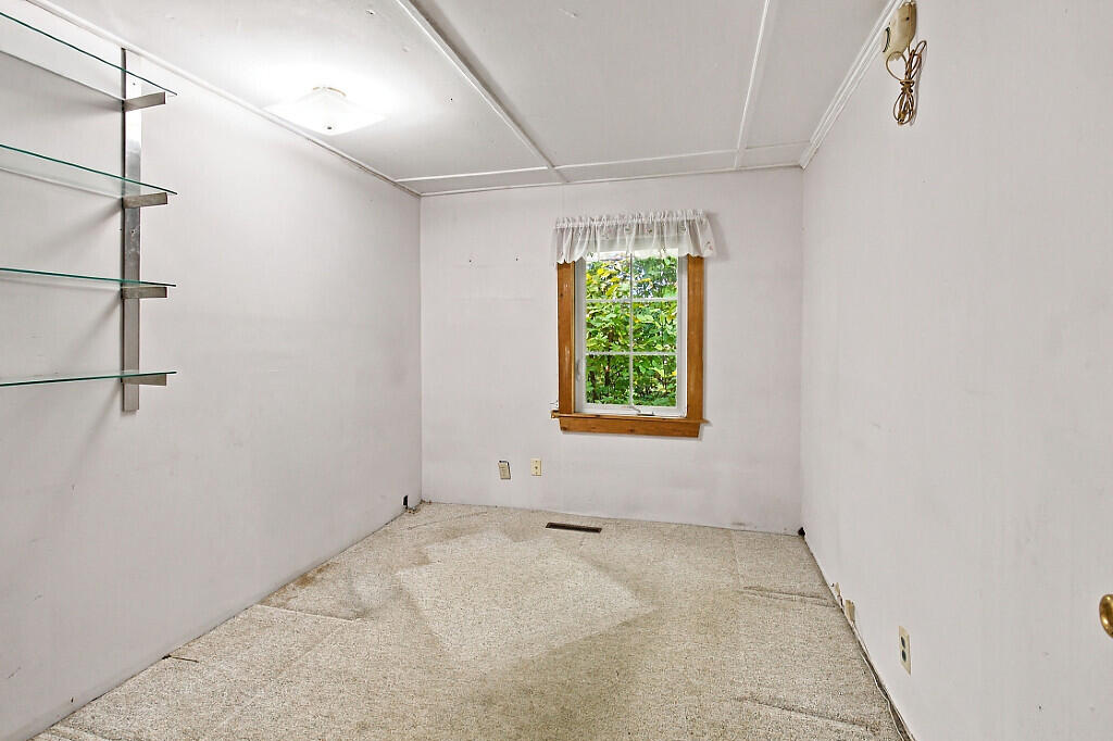 559 Abbott Road Winslow, ME 04901 - Photo 24 of 51 Fist floor office or flex room