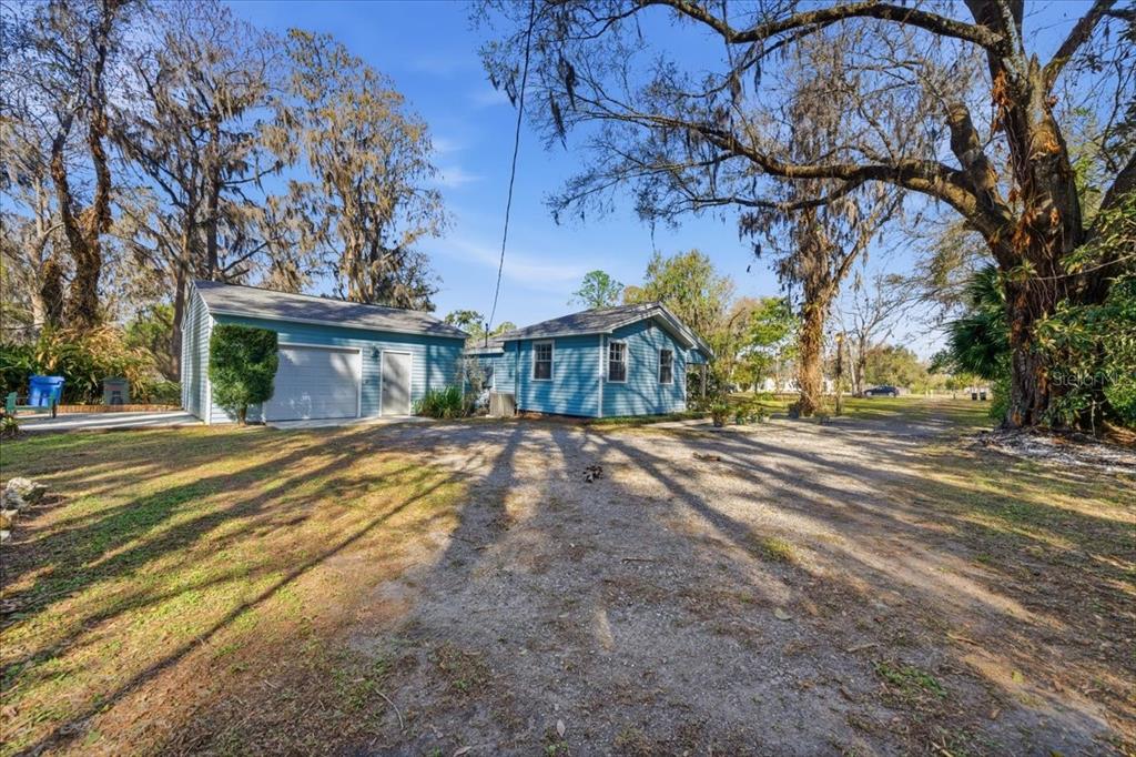 19513 Deer Lake Road Lutz, FL 33548 - Photo 6 of 35