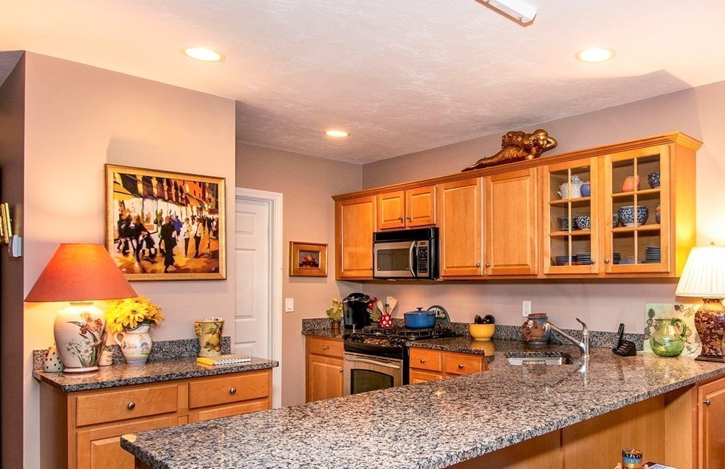 28 Turnberry Road, Unit 28 Bourne, MA 02532 - Photo 6 of 35 Gallery Image 6