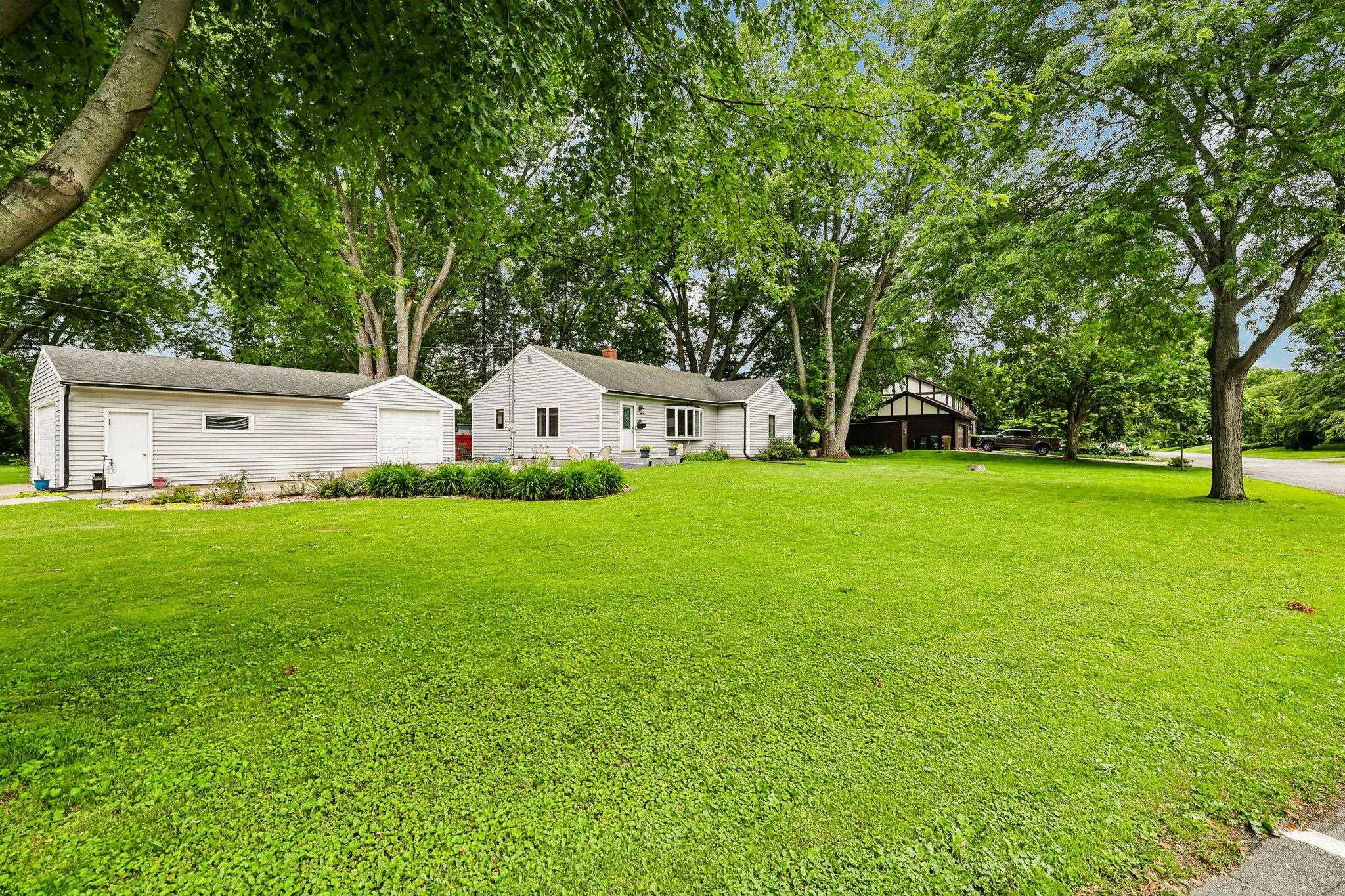 213 East Winnequah Road Madison, WI 53716 - Photo 7 of 47