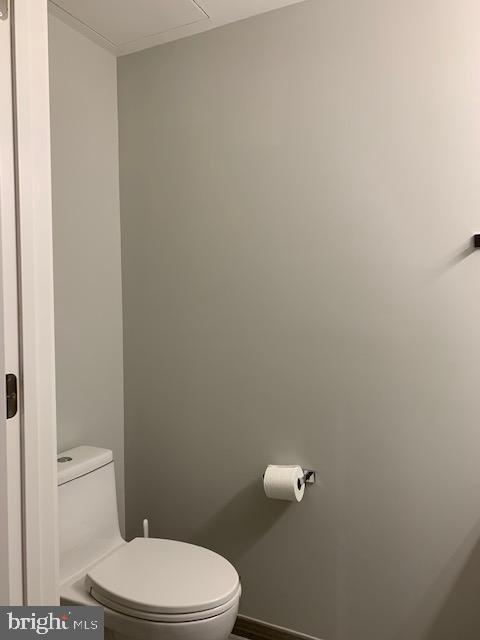 88 V Street Southwest, Unit 806 Washington, DC 20024 - Photo 18 of 23