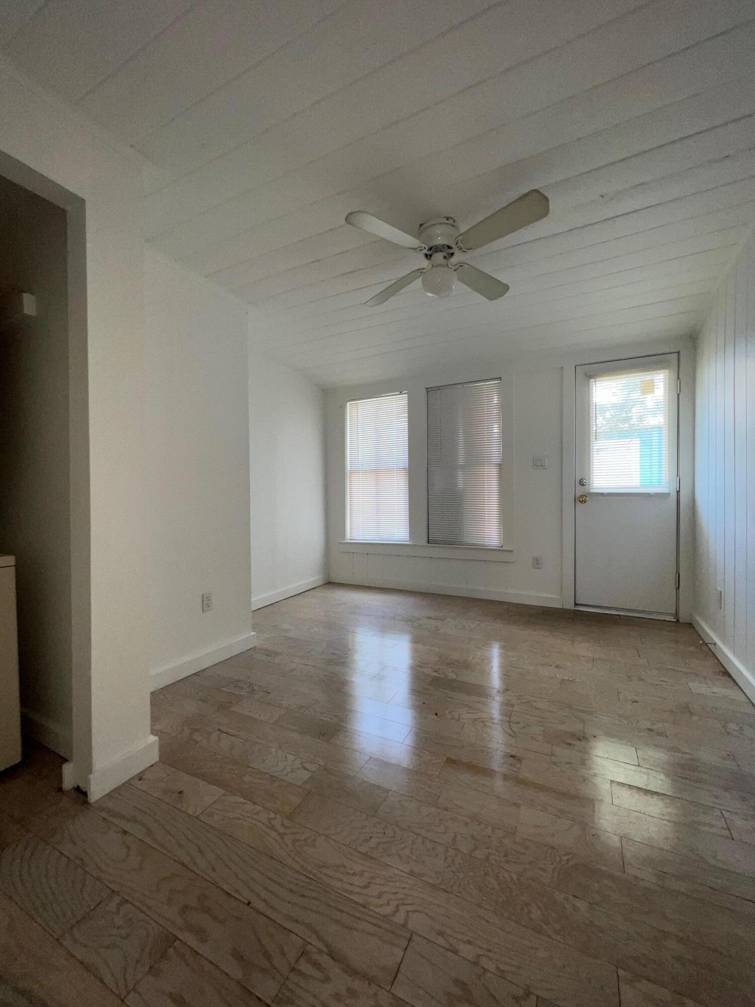 301 South 7th Street, Unit 2 Fort Pierce, FL 34950 - Photo 11 of 17 IMG_6729