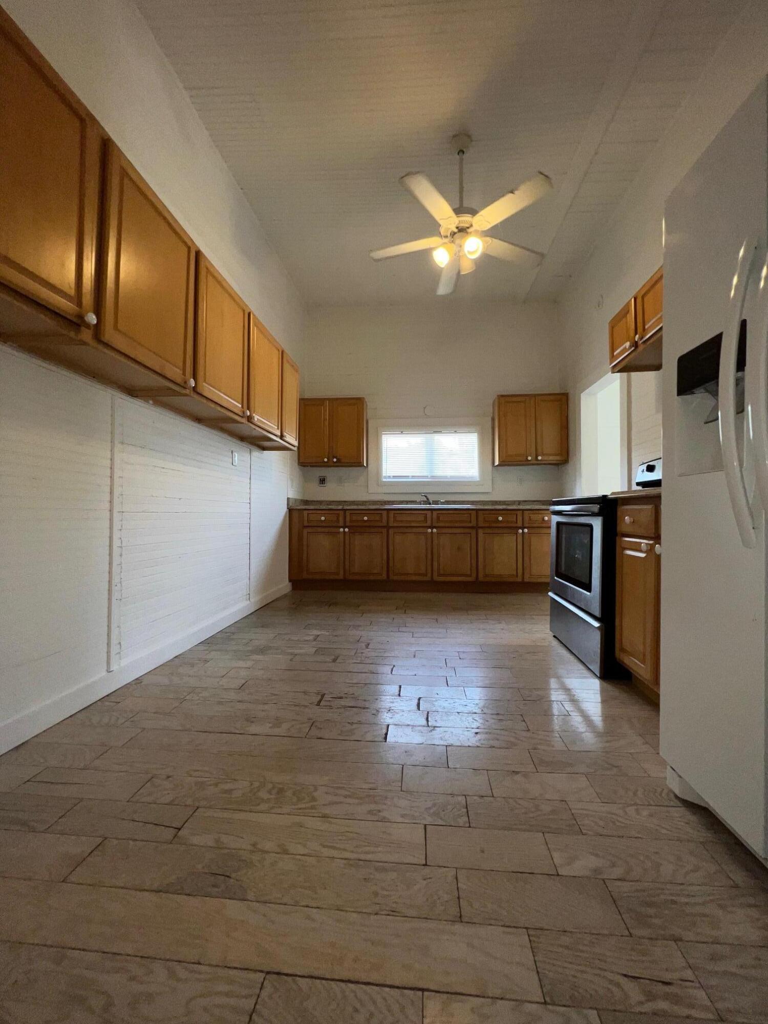301 South 7th Street, Unit 2 Fort Pierce, FL 34950 - Photo 13 of 17 IMG_6732