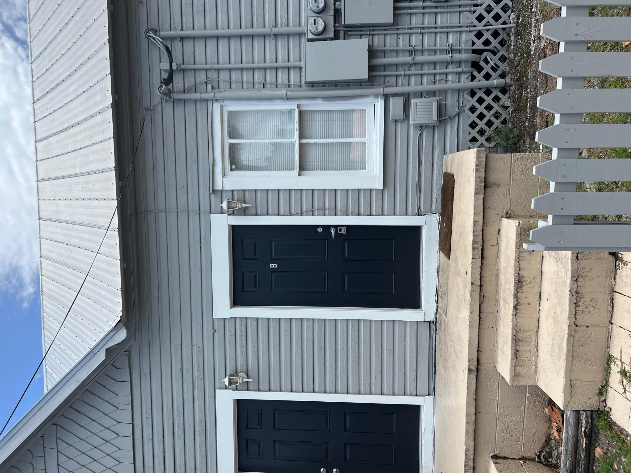 301 South 7th Street, Unit 2 Fort Pierce, FL 34950 - Photo 2 of 17 Exterior