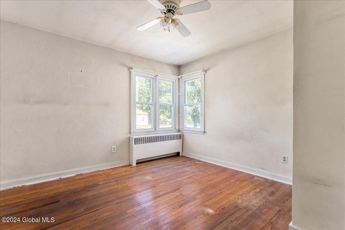 35 Tull Drive Colonie, NY 12205 - Photo 18 of 30 21-35 TULL DR-28