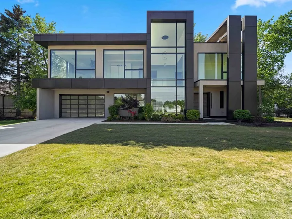 $2,399,000 | 2010 Lavigne Lane, Northbrook, IL 60062