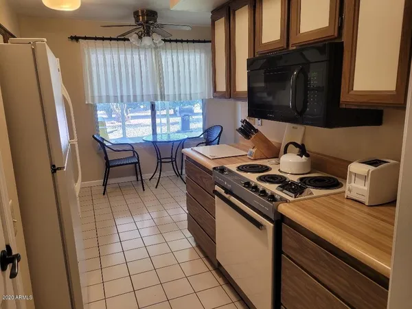 $2,750 | 18011 North 134th Drive, Sun City West, AZ 85375