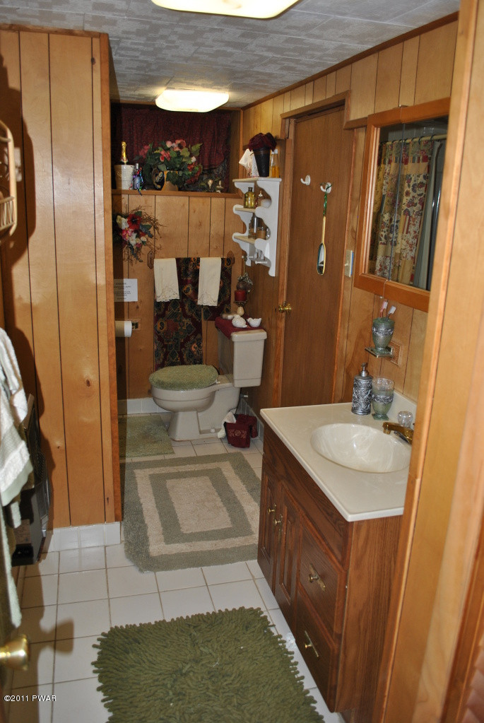 79 Bear Tree Road Lake Ariel, PA 18436 - Photo 14 of 35