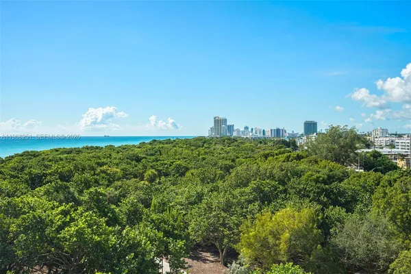 $4,850,000 | 8701 Collins Avenue, Unit 606, Miami Beach, FL 33141