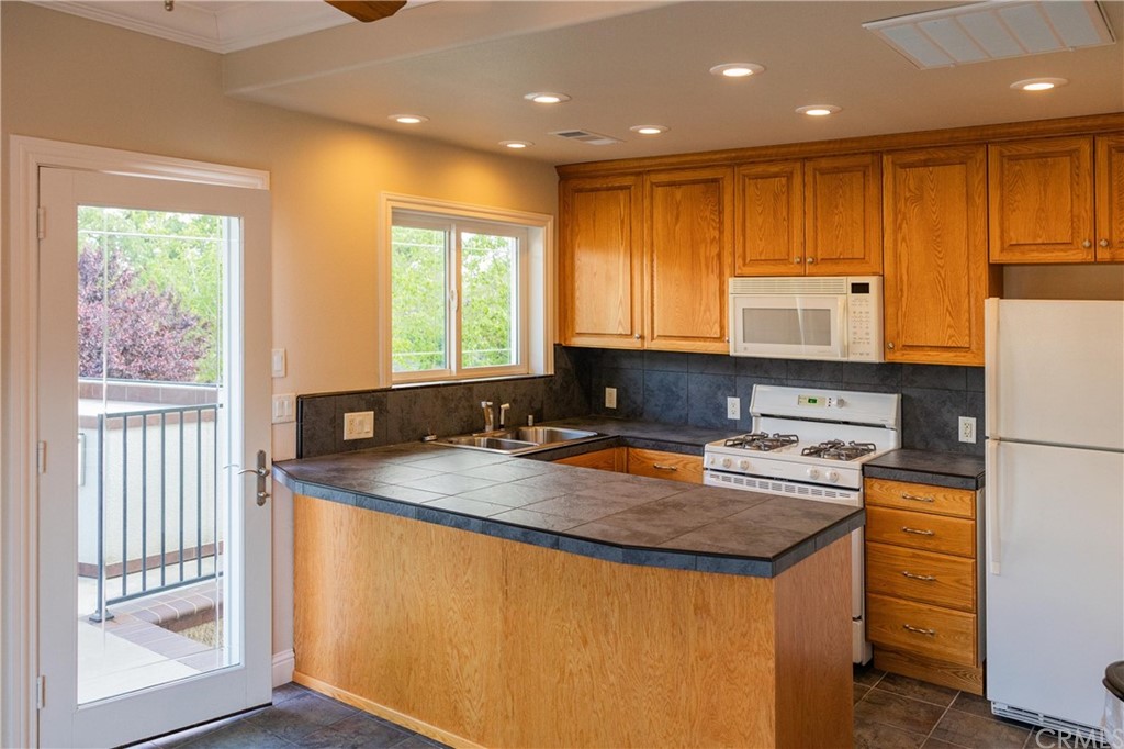 22595 Adobe Road Red Bluff, CA 96080 - Photo 70 of 71 Pool House Kitchen