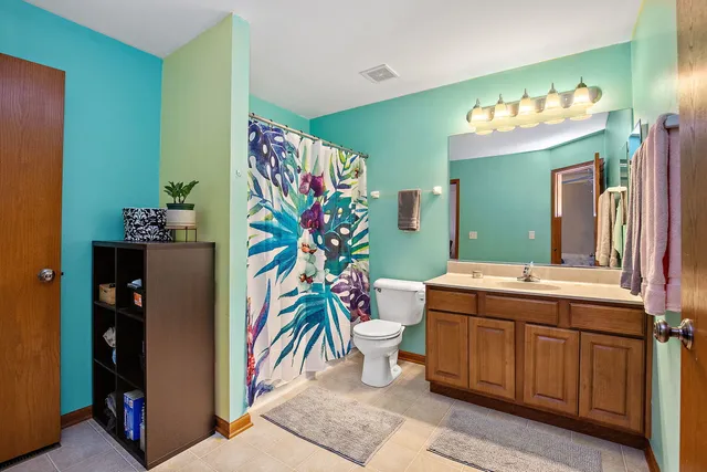 $2,200 | 1661 Cameron Drive, Unit 1661, Hampshire, IL 60140