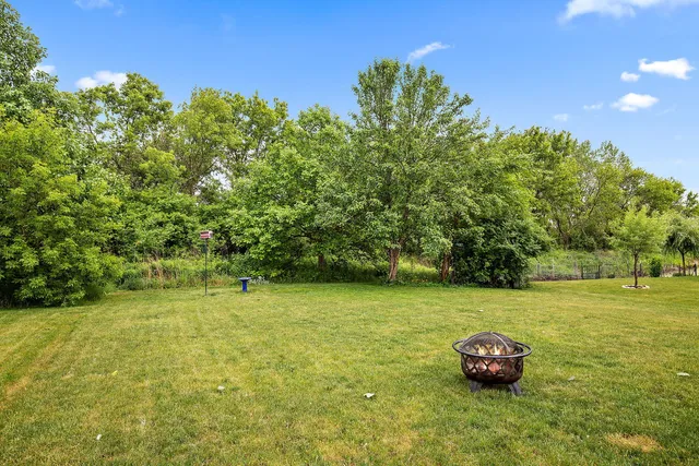 $2,200 | 1661 Cameron Drive, Unit 1661, Hampshire, IL 60140